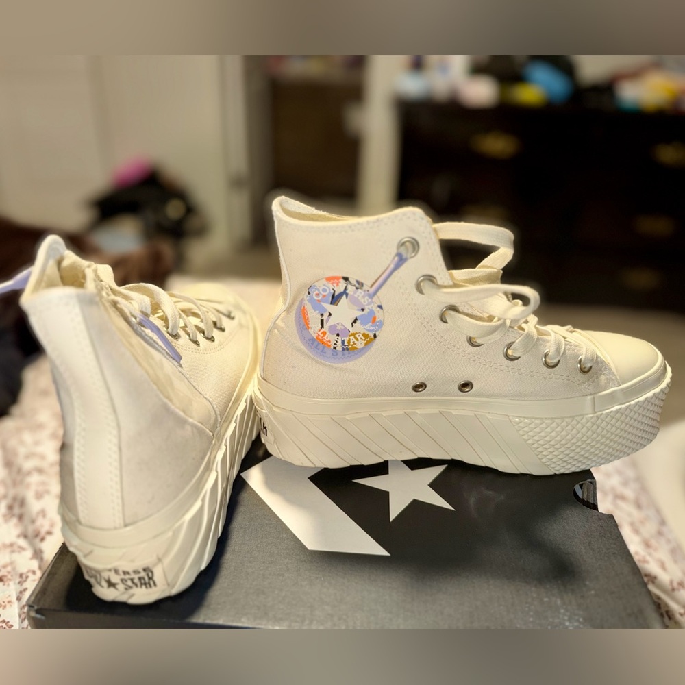 Converse Off-White Platform High-Tops - Picture 4 of 7